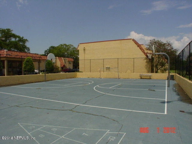 Building Photo - 6552 La Mirada Dr E