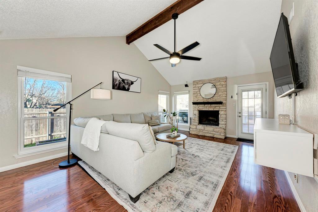 Foto principal - 3310 Monument Dr
