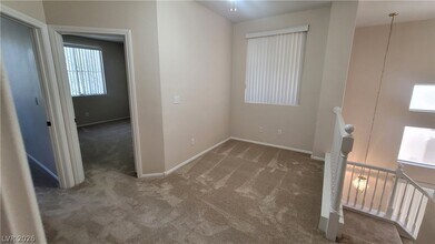 Building Photo - 1109 Scenic Crest Dr