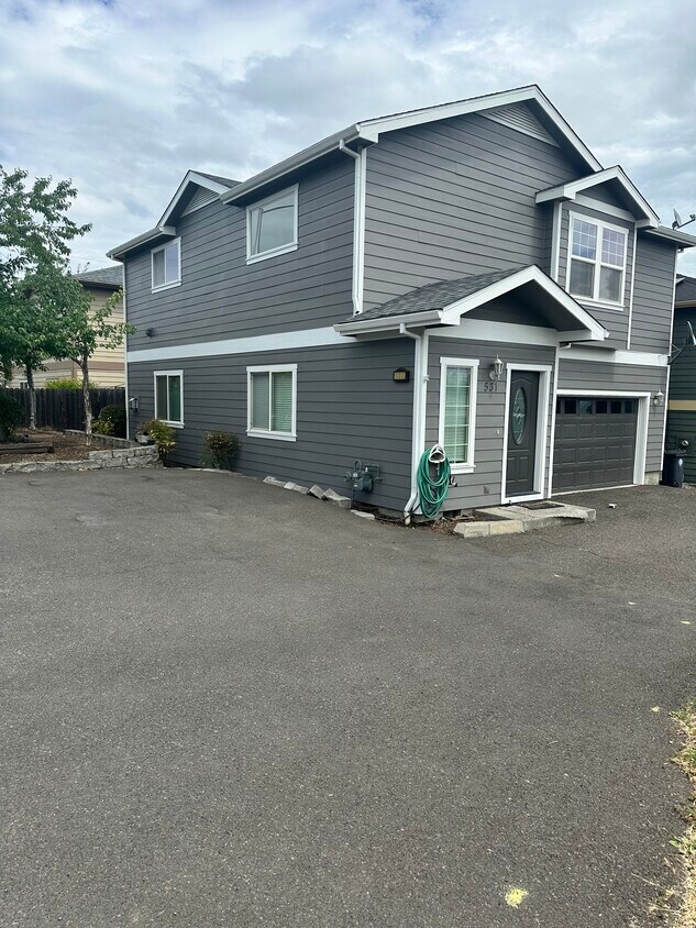 Foto principal - 531 Freeman Rd
