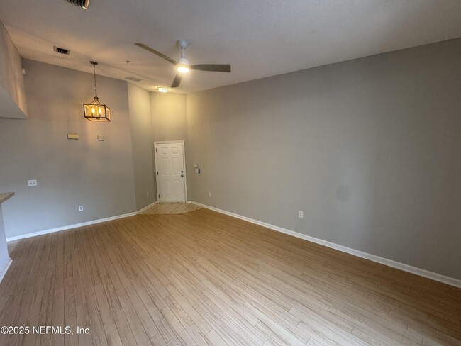 Building Photo - 6069 Maggies Cir