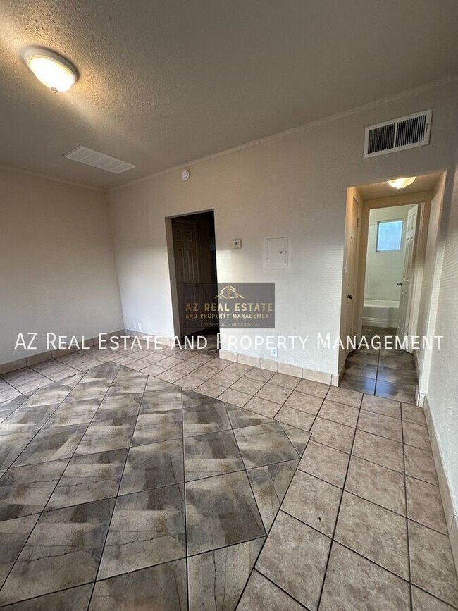 Foto del edificio - 1233 W Pierce St