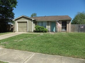Building Photo - 24122 4 Sixes Ln