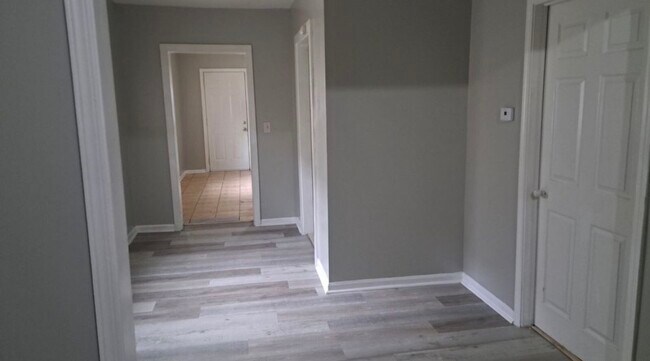 Foto del edificio - 832 S Pershing Ave