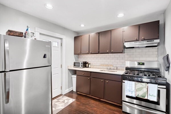 Building Photo - 187 K St