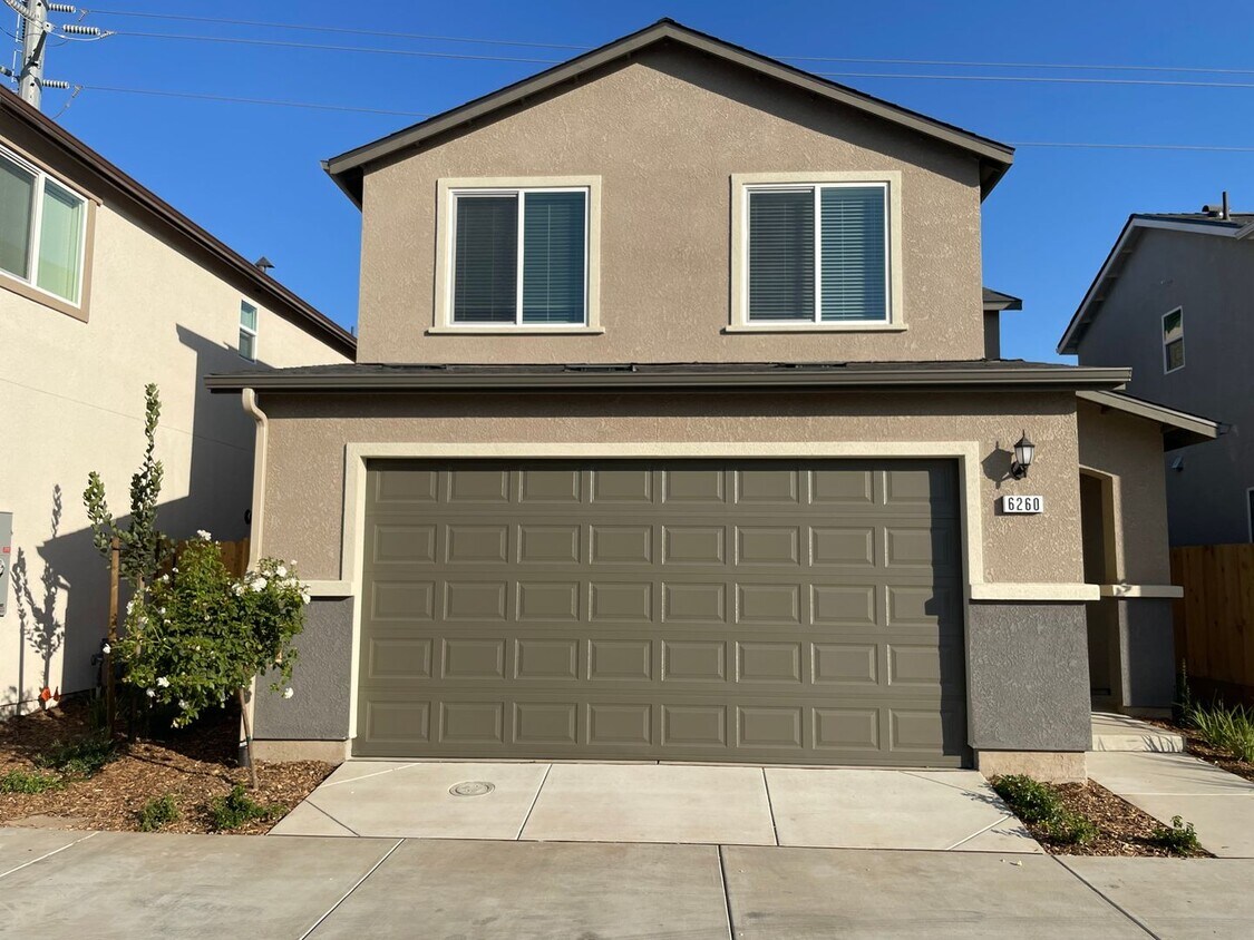 New 2 story 3 bedroom home House Rental in Fresno, CA