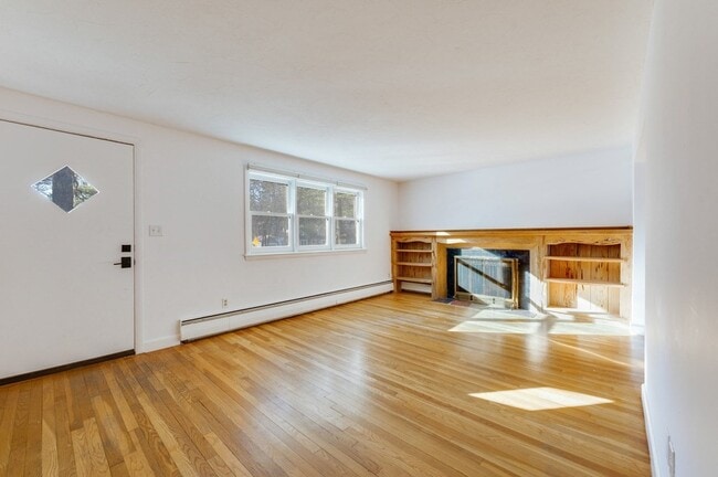 Foto del edificio - 250 Hudson Rd