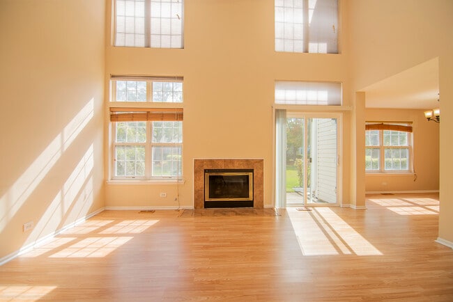 Building Photo - 2891 Belle Ln