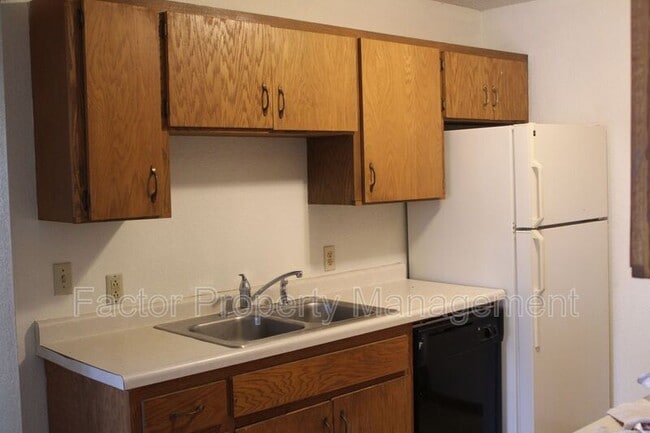 Building Photo - 1516 Warren St