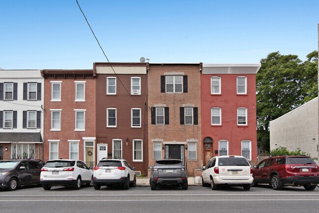 Building Photo - 2534 E York St