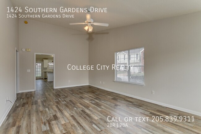Building Photo - 1424 Southern Gardens Dr