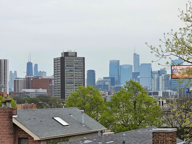 Foto del edificio - 2318 W Harrison St