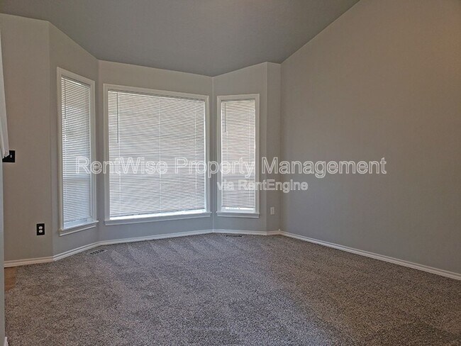Building Photo - 5308 N Cortona Way