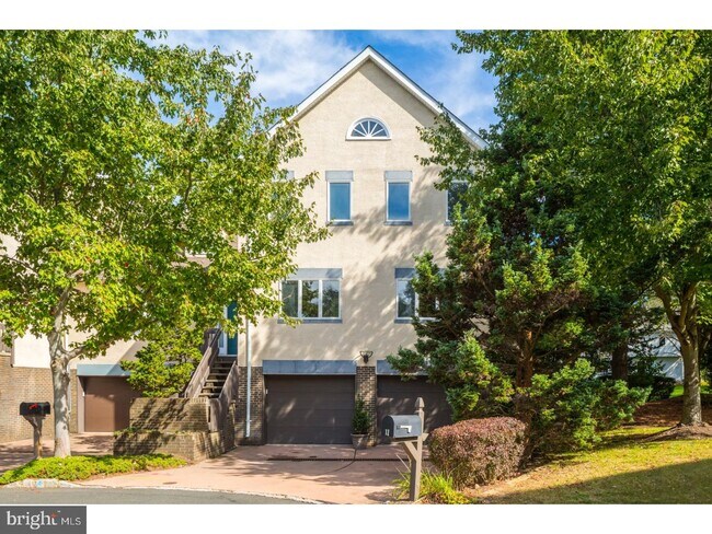 Foto del edificio - 11 Lexington Ct