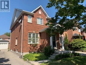 Building Photo - 469 Ambleside Dr