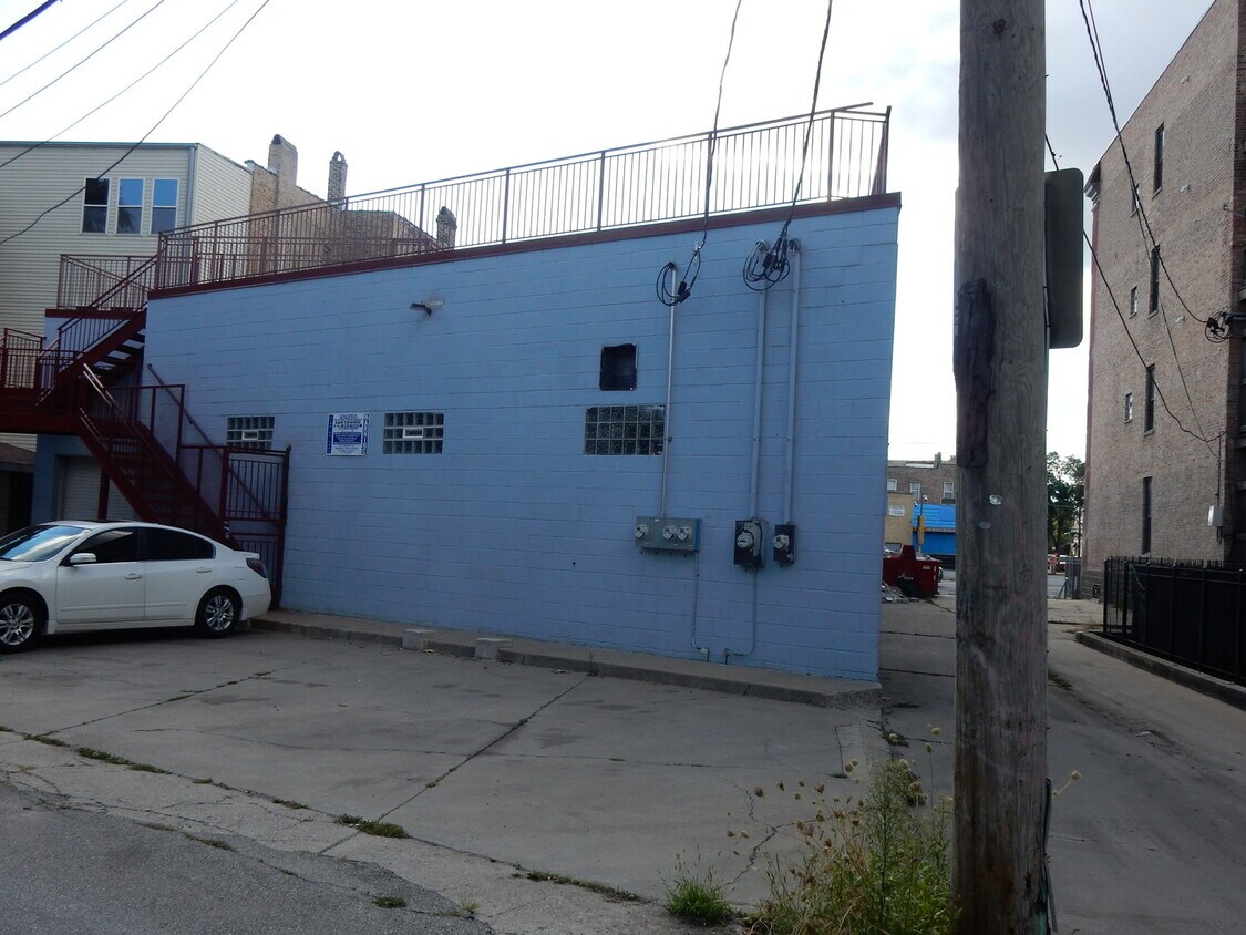 Primary Photo - 2109 S Ashland Ave