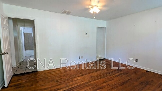 Building Photo - 370 Roosevelt Cir NE