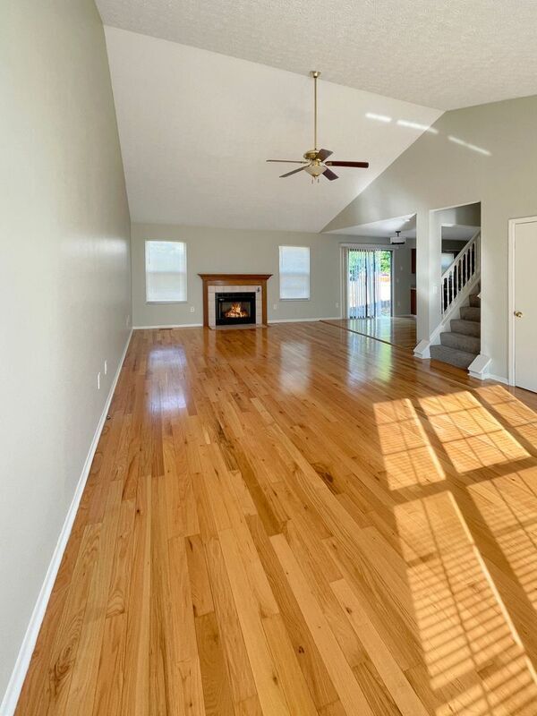Foto del edificio - 2423 Rock Creek Ct