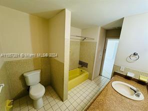 Building Photo - 7880 Grand Canal Dr
