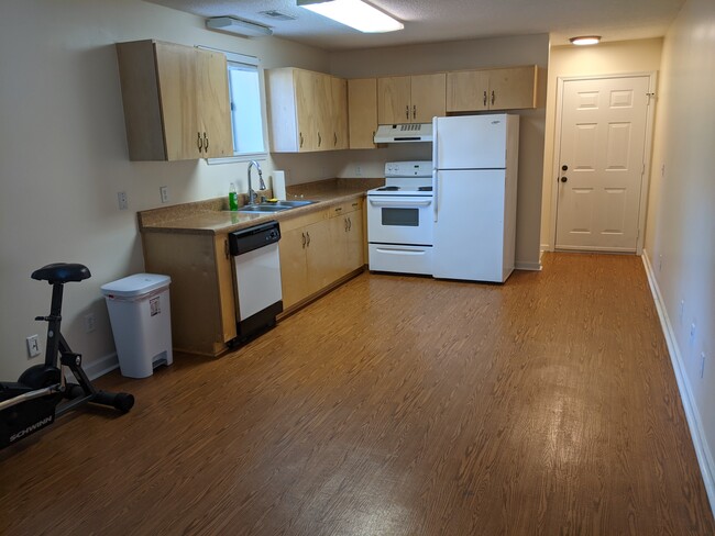 Foto del edificio - 1283 Summerville Rd