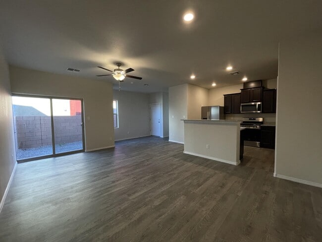 Building Photo - 1515 Borrego Dr SE