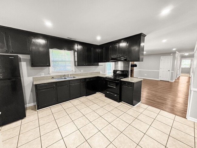 Building Photo - 3001 Jason Dr