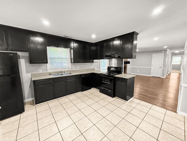 Foto del edificio - Nice 3 Bedroom Ranch