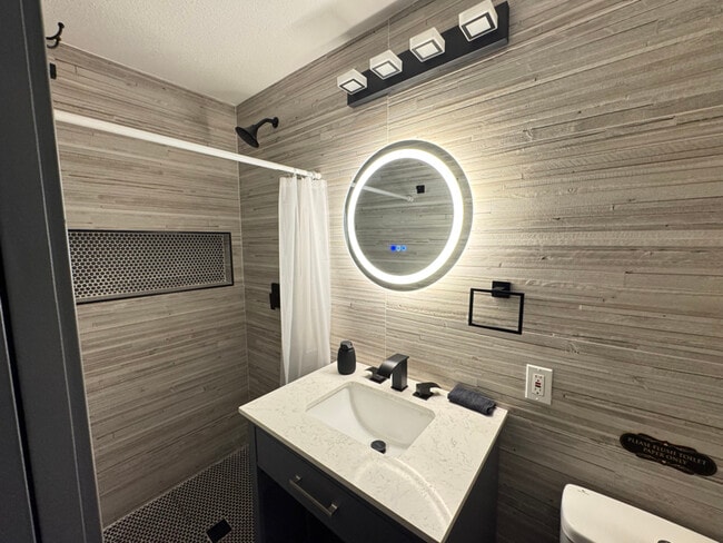 Photo - 104 Stuart St House