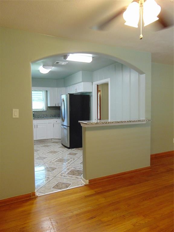 Building Photo - 1507 Lake Rd