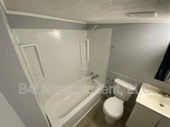 Foto del edificio - 49 Reynolds St