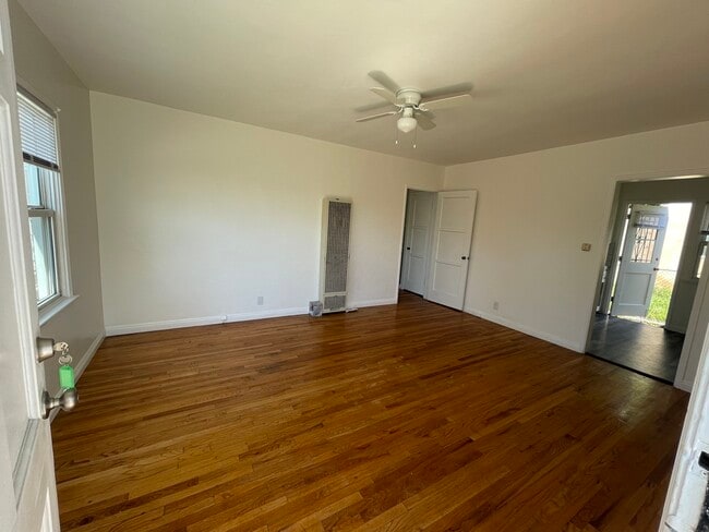 Foto del edificio - 1785 S Marvin Ave