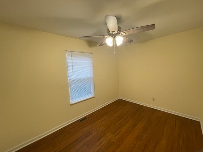 Foto del edificio - 2 Bedroom 1 Bath House Available