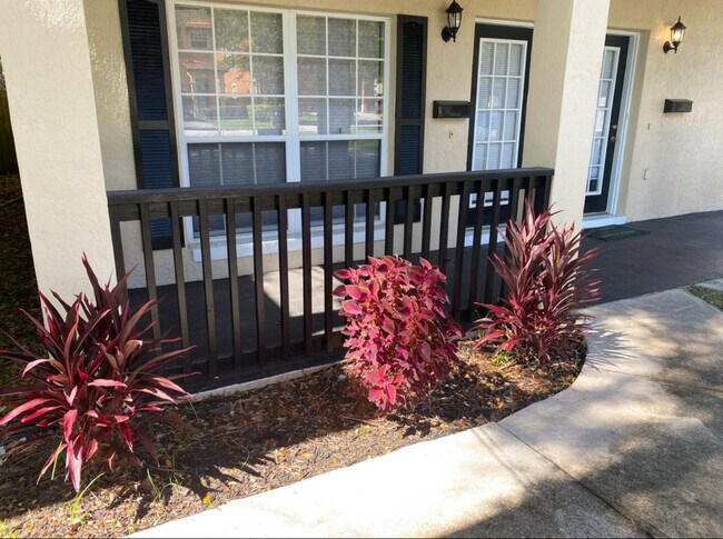 Foto del edificio - 2805 E Washington St