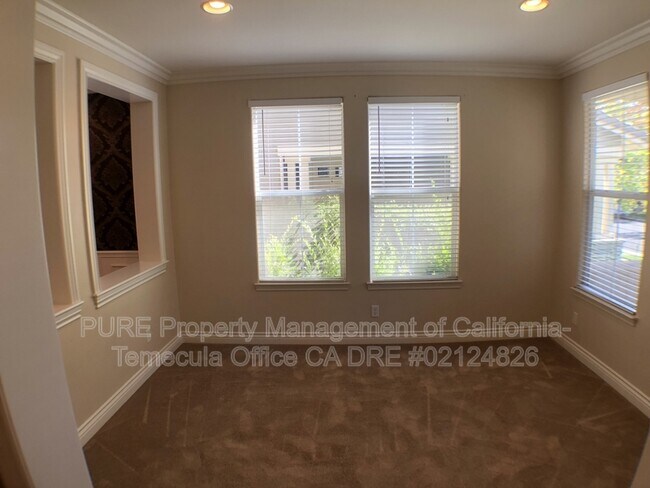 Foto del edificio - 40062 Stowe Rd