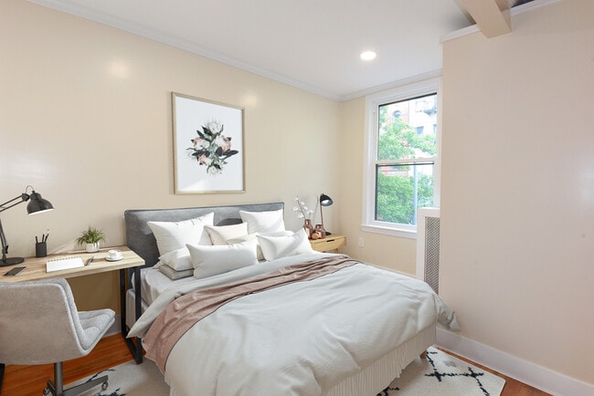 Photo - 154 S 4th St Townhome