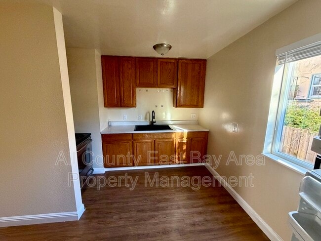 Foto del edificio - 1411 Parker St