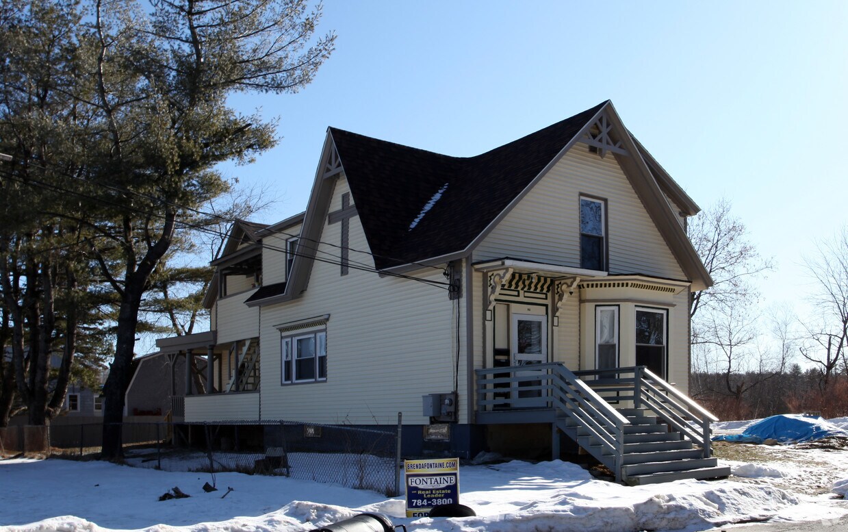 28 Stewart St, Lewiston, ME 04240 Apartments in Lewiston, ME