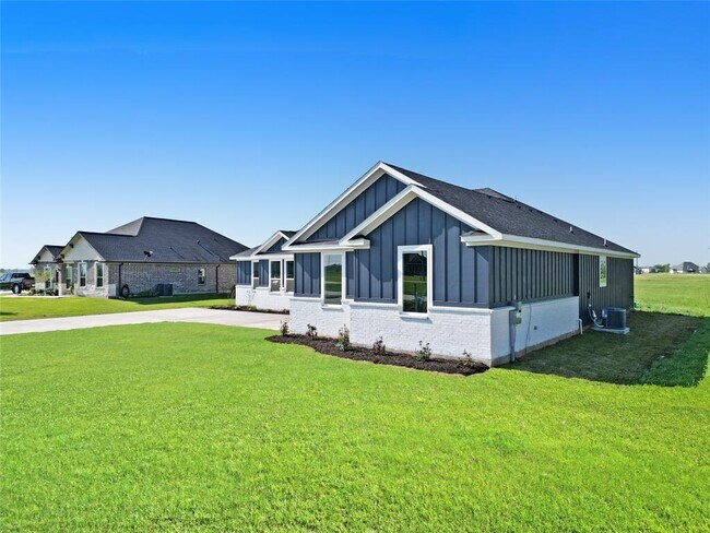 Building Photo - 529 Longhorn Trail