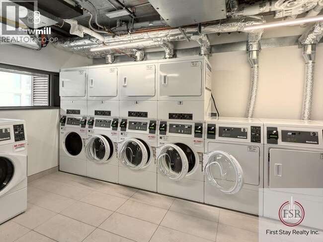 Photo du bâtiment - 8559 Jack Uppal St