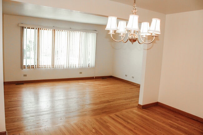 Foto del edificio - 2626 73rd Ave