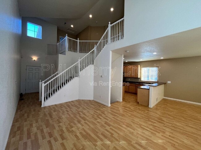 Building Photo - 5271 Canyon View Dr