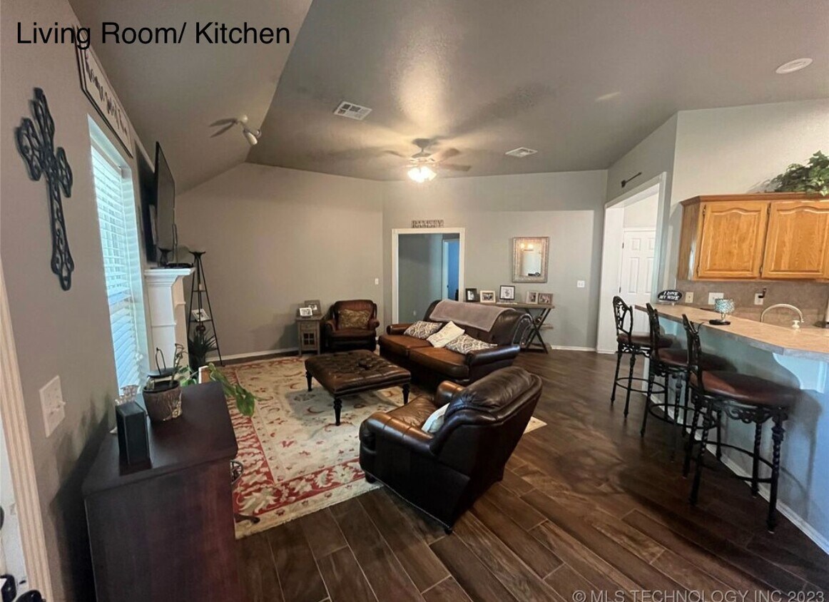Foto principal - 12828 N 131st E Ave