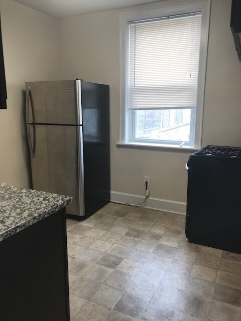 Foto del edificio - 4860 N Hermitage Ave