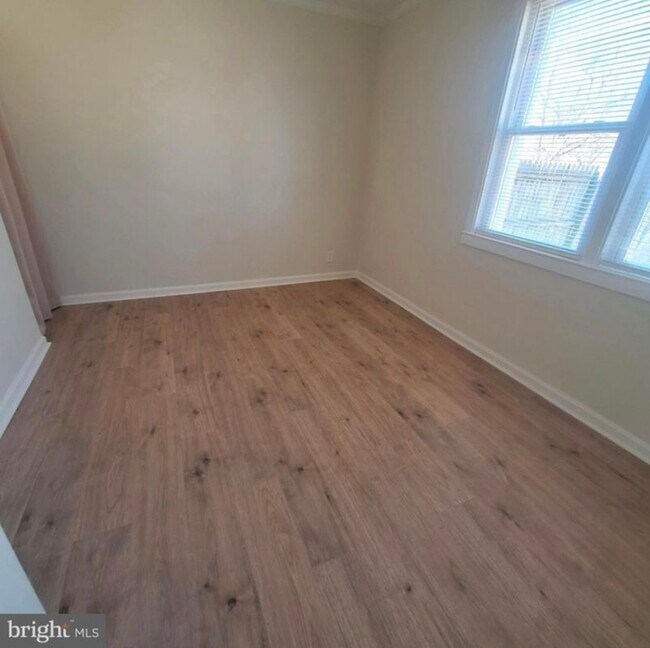 Foto del edificio - 403 Trenton Ct