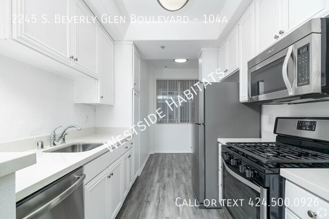 Building Photo - 2245 S Beverly Glen Blvd