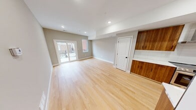 Building Photo - 1843 E Hazzard St