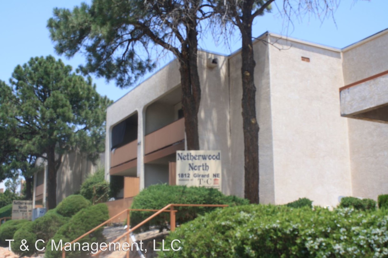 Foto principal - 1812 Girard Blvd NE