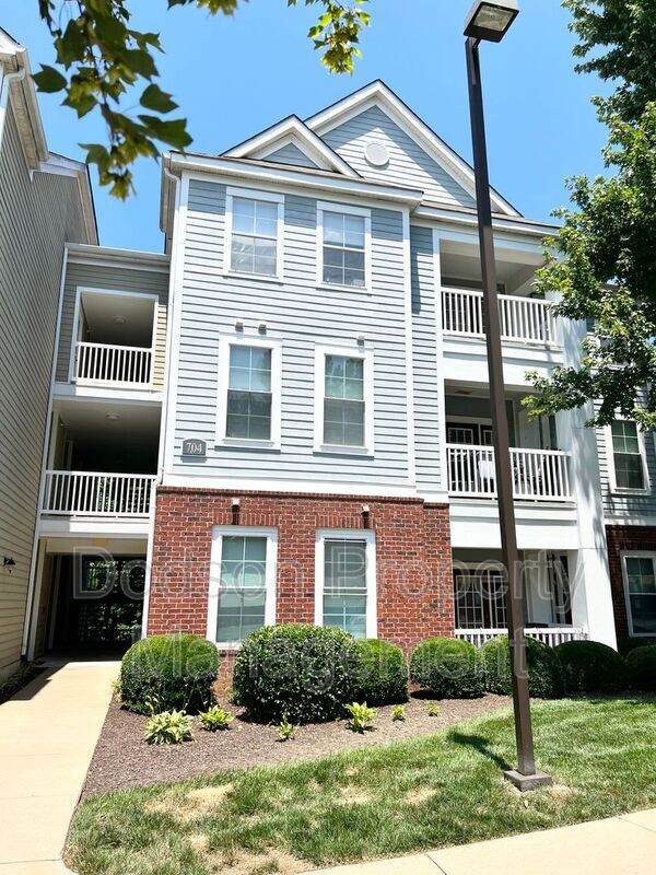 704 Bristol Village Dr Unit Apt 204, Midlothian, VA 23114 Condo for