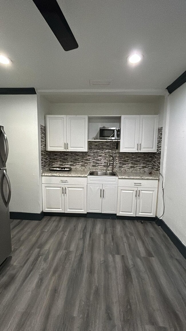 Foto del edificio - 1011 NW 195th St