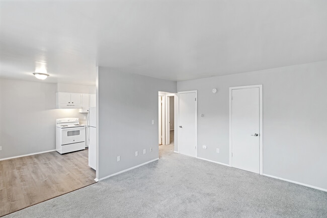 Building Photo - Park Place Apartments (GL62, LLC)